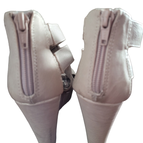 Material Girl Maxel Beige Strappy Wedges Size 7 - Picture 12 of 13